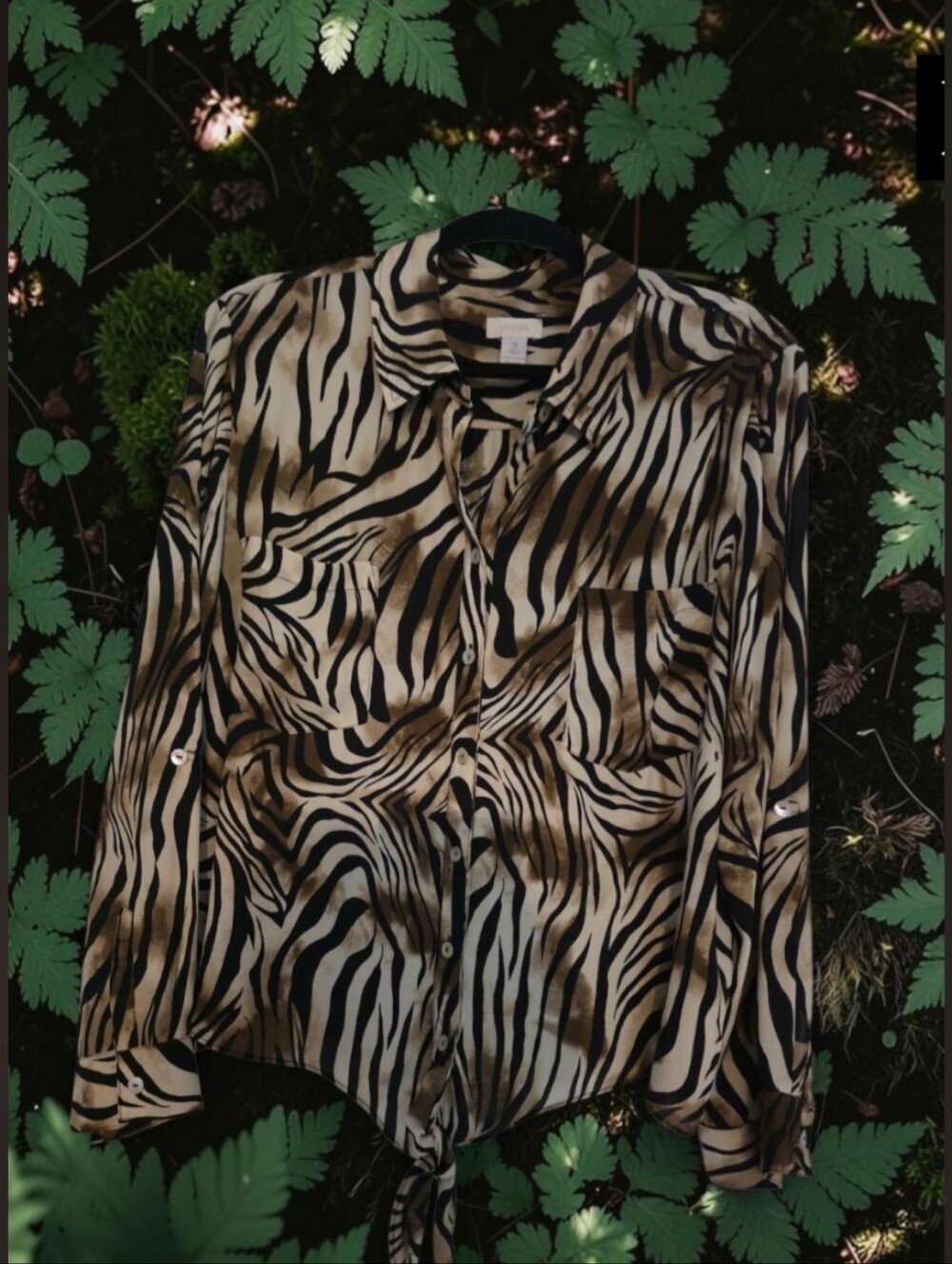 Chico's Black and Cream Zebra-Print Tie-Front Button-Down Shirt Size 3 - Picture 3 of 8